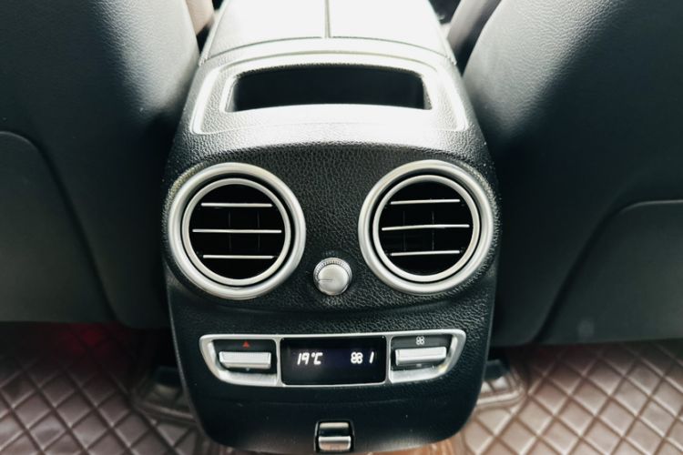 Used Mercedes-Benz GLC 2022 Refreshed GLC 300 L 4MATIC Dynamic Edition Prestige Version Interior 4