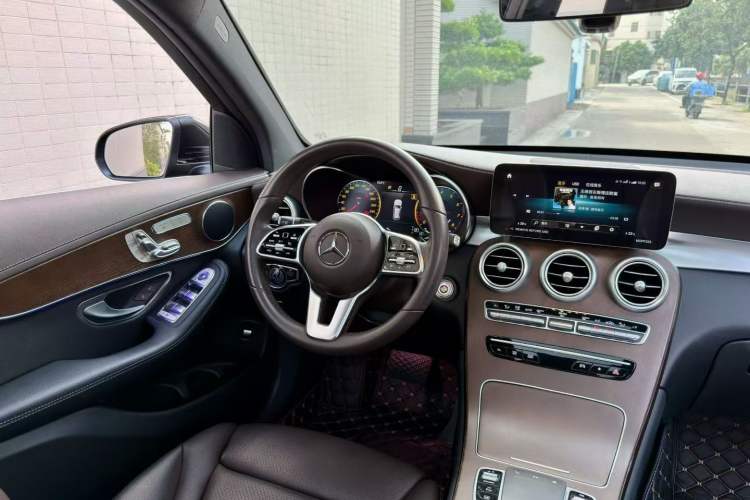 Used Mercedes-Benz GLC 2022 GLC 300 L 4MATIC Dynamic Edition Prestige Model Interior 4