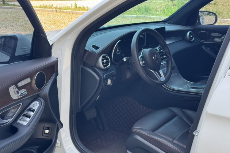 Used Mercedes-Benz GLC 2022 GLC 300 L 4MATIC Dynamic Edition Prestige Model Interior 5