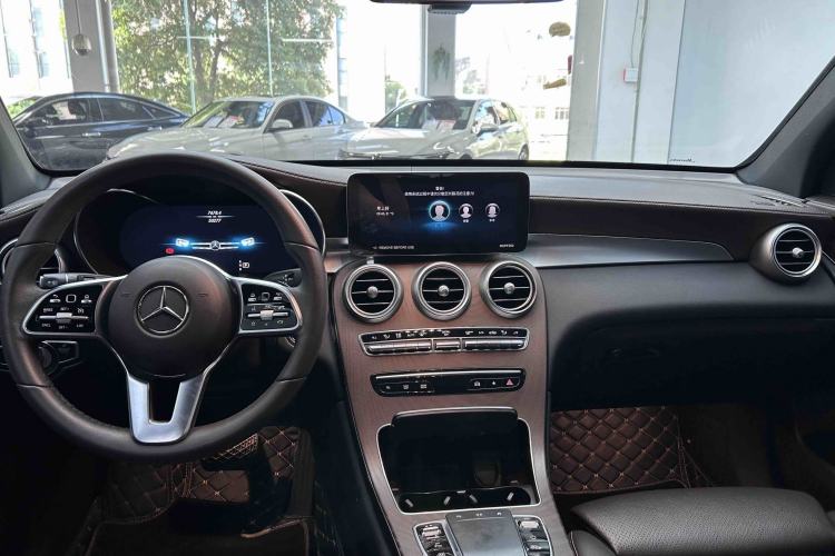Used Mercedes-Benz GLC 2022 GLC 300 L 4MATIC Dynamic Edition Prestige Model Interior 5