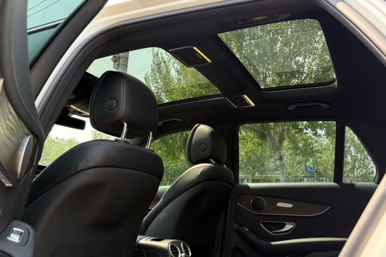 Used Mercedes-Benz GLC 2022 Facelift GLC 260 L 4MATIC Luxury Edition Interior 6