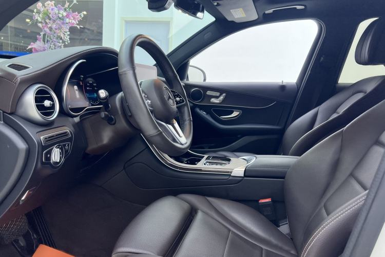 Used Mercedes-Benz GLC 2022 Refreshed GLC 300 L 4MATIC Dynamic Edition Prestige Version Interior 7