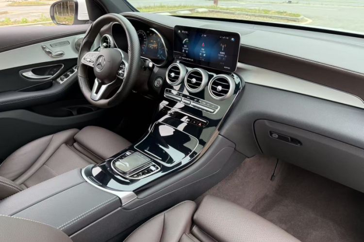 Used Mercedes-Benz GLC 2022 Facelifted GLC 260 L 4MATIC Dynamic Edition Interior 7