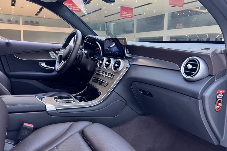 Used Mercedes-Benz GLC 2022 Refreshed GLC 300 L 4MATIC Dynamic Edition Prestige Version Interior 8