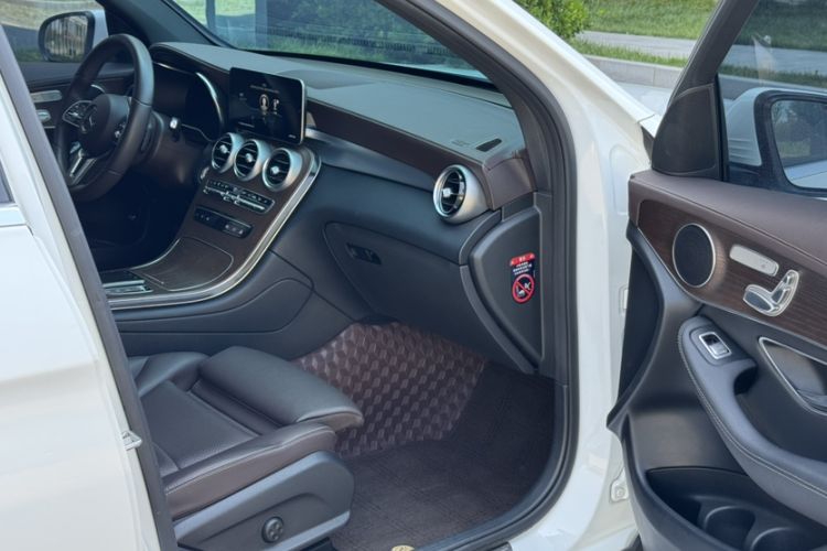 Used Mercedes-Benz GLC 2022 GLC 300 L 4MATIC Dynamic Edition Prestige Model Interior 8