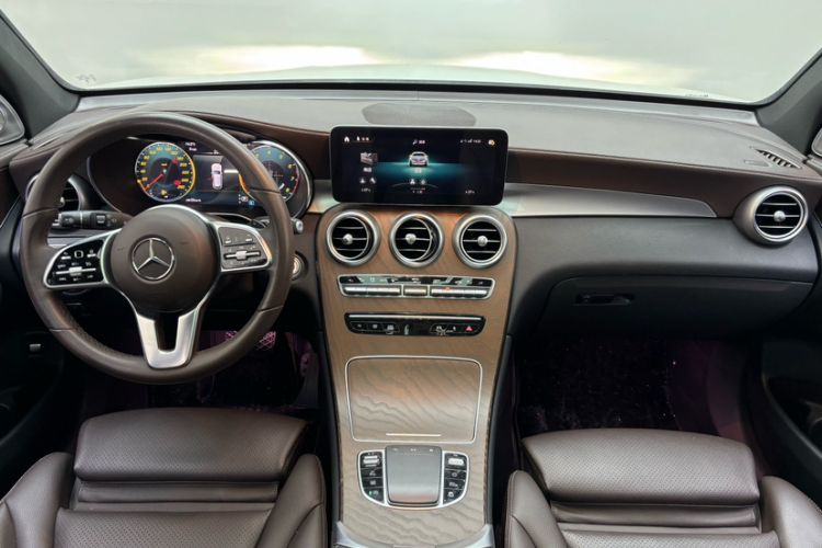 Used Mercedes-Benz GLC 2022 Refreshed GLC 300 L 4MATIC Dynamic Edition Prestige Version Interior 8