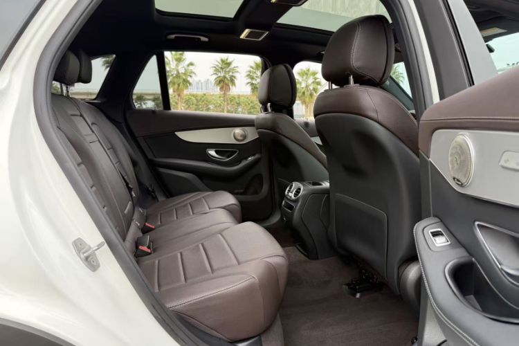 Used Mercedes-Benz GLC 2022 Facelifted GLC 260 L 4MATIC Dynamic Edition Interior 9