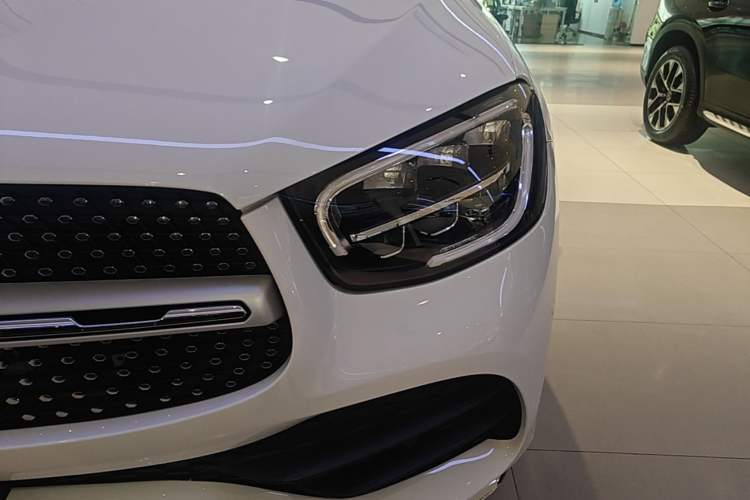 Used Mercedes-Benz GLC 2022 Refreshed GLC 300 L 4MATIC Dynamic Edition Prestige Version Left Front Headlight