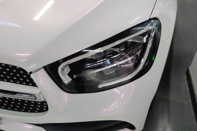 Used Mercedes-Benz GLC 2022 Second Facelift GLC 260 L 4MATIC Luxury Edition Left Front Headlight
