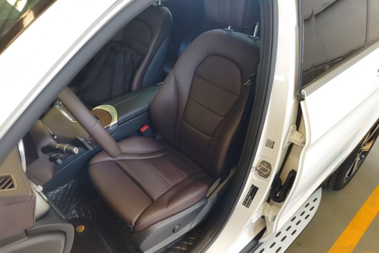 Used Mercedes-Benz GLC 2022 Refreshed GLC 300 L 4MATIC Dynamic Edition Prestige Version Left Front Seat