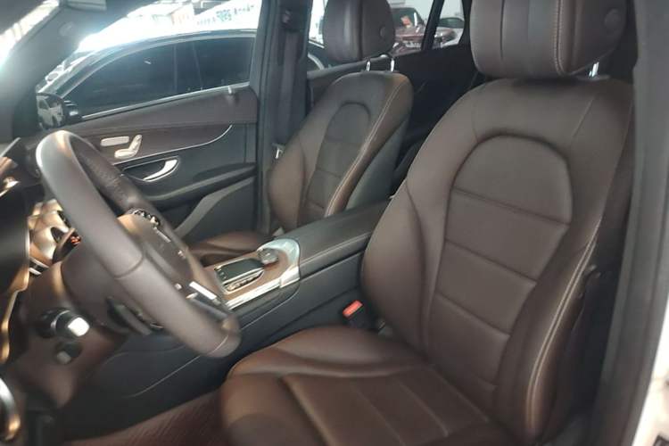 Used Mercedes-Benz GLC 2022 Refreshed GLC 300 L 4MATIC Dynamic Edition Prestige Version Left Front Seat