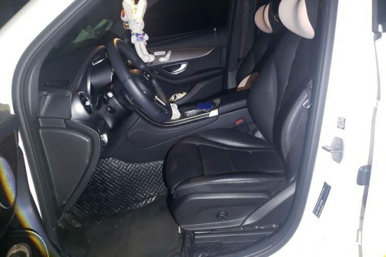 Used Mercedes-Benz GLC 2022 GLC 260 L 4MATIC Luxury Model Left Front Seat