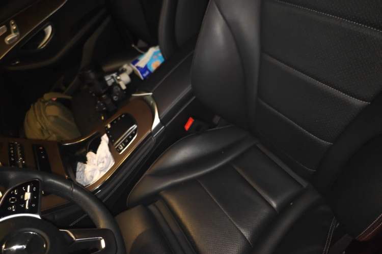 Used Mercedes-Benz GLC 2022 Facelift GLC 260 L 4MATIC Luxury Edition Left Front Seat