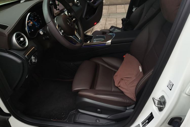 Used Mercedes-Benz GLC 2022 Refreshed GLC 300 L 4MATIC Dynamic Edition Prestige Version Left Front Seat