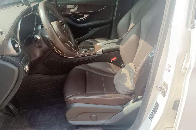 Used Mercedes-Benz GLC 2022 GLC 300 L 4MATIC Dynamic Model Left Front Seat