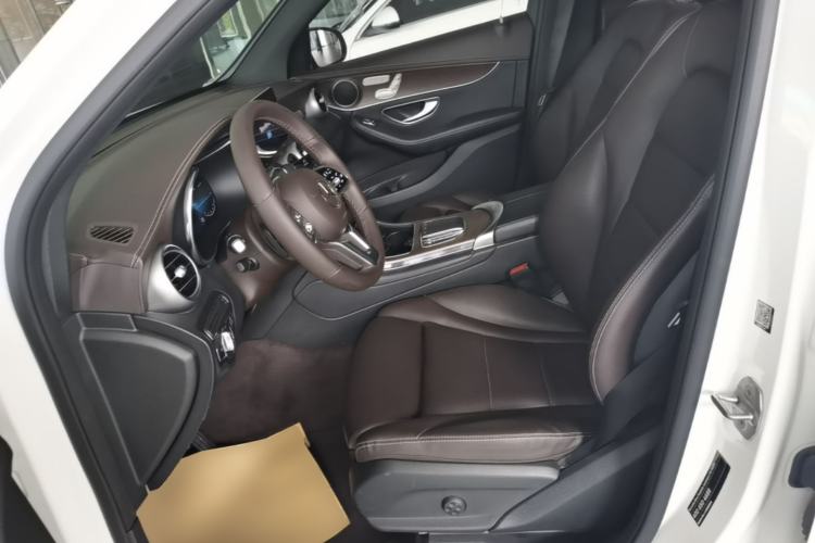 Used Mercedes-Benz GLC 2022 Refreshed GLC 300 L 4MATIC Dynamic Edition Prestige Version Left Front Seat