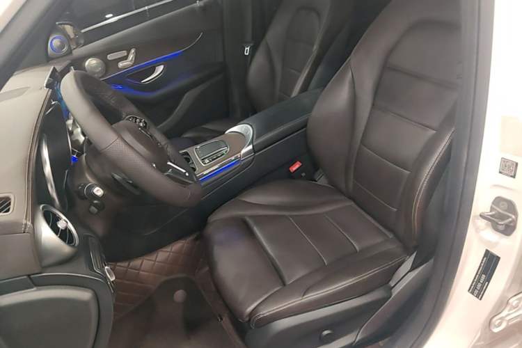 Used Mercedes-Benz GLC 2022 Refreshed GLC 300 L 4MATIC Dynamic Edition Prestige Version Left Front Seat