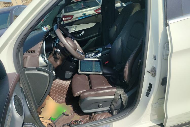 Used Mercedes-Benz GLC 2022 Facelifted GLC 260 L 4MATIC Dynamic Edition Left Front Seat