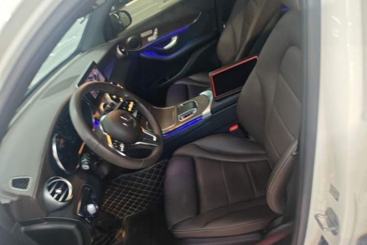Used Mercedes-Benz GLC 2022 Refreshed GLC 300 L 4MATIC Dynamic Edition Left Front Seat
