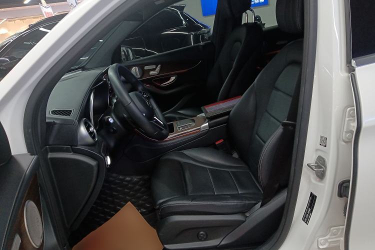 Used Mercedes-Benz GLC 2022 GLC 300 L 4MATIC Dynamic Model Left Front Seat
