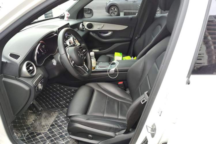 Used Mercedes-Benz GLC 2022 Facelifted GLC 260 L 4MATIC Dynamic Edition Left Front Seat