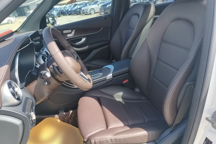 Used Mercedes-Benz GLC 2022 Facelift GLC 260 L 4MATIC Luxury Edition Left Front Seat