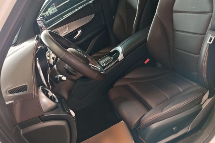 Used Mercedes-Benz GLC 2022 Facelifted GLC 260 L 4MATIC Dynamic Edition Left Front Seat