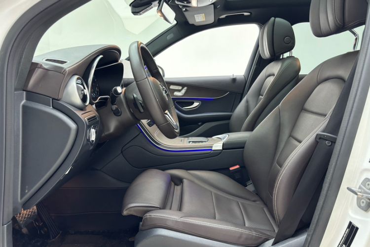 Used Mercedes-Benz GLC 2022 Refreshed GLC 300 L 4MATIC Dynamic Edition Prestige Version Left Front Seat