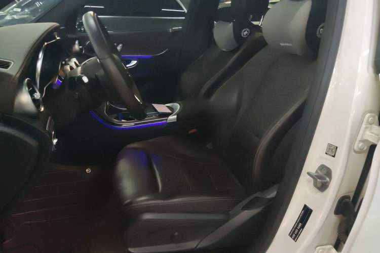 Used Mercedes-Benz GLC 2022 Facelift GLC 260 L 4MATIC Luxury Edition Left Front Seat