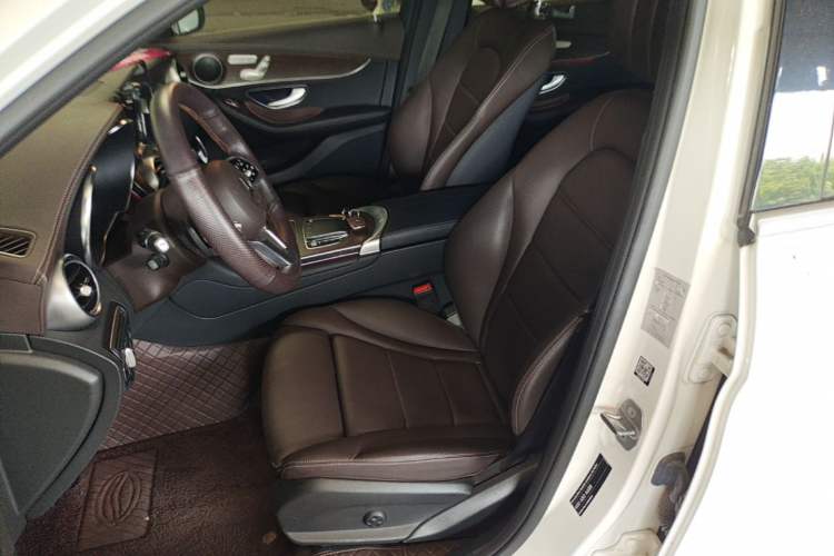 Used Mercedes-Benz GLC 2022 Refreshed GLC 300 L 4MATIC Dynamic Edition Prestige Version Left Front Seat