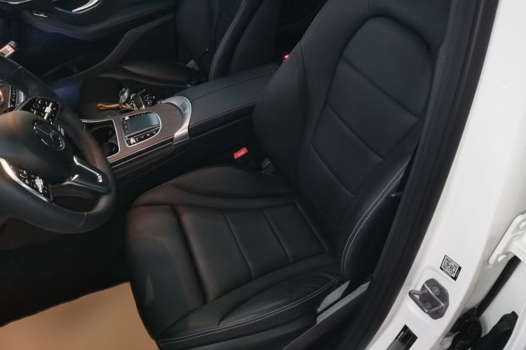 Used Mercedes-Benz GLC 2022 Facelift GLC 260 L 4MATIC Luxury Edition Left Front Seat