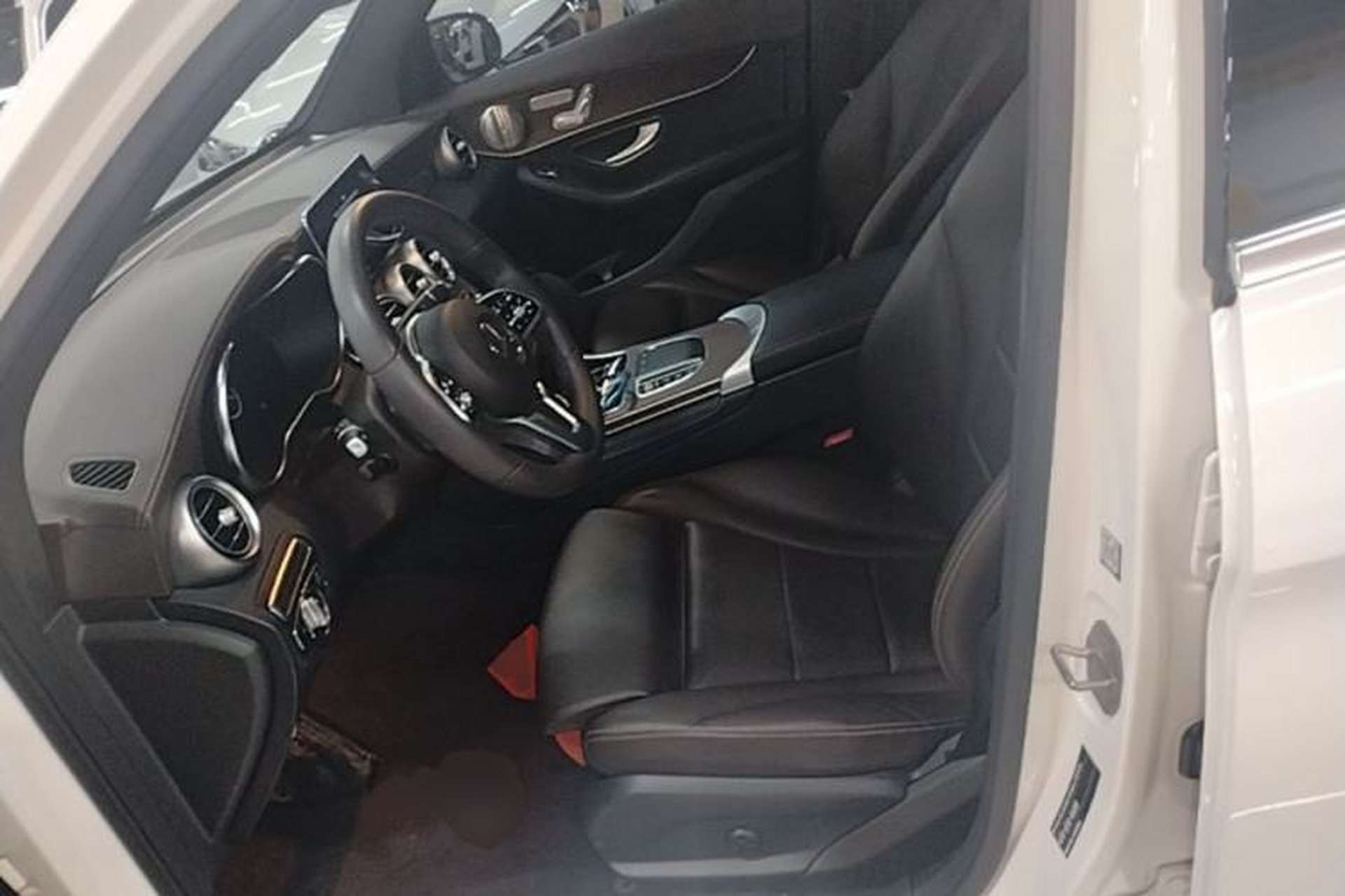 Used Mercedes-Benz GLC 2022 Refreshed GLC 300 L 4MATIC Dynamic Edition Left Front Seat