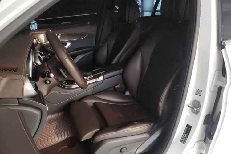 Used Mercedes-Benz GLC 2022 GLC 300 L 4MATIC Dynamic Model Left Front Seat