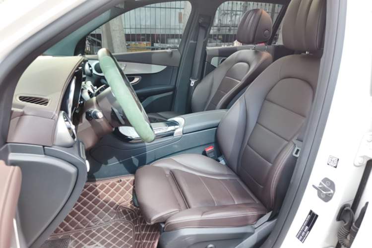 Used Mercedes-Benz GLC 2022 Facelifted GLC 260 L 4MATIC Dynamic Edition Left Front Seat