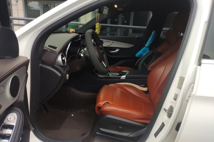 Used Mercedes-Benz GLC 2022 Facelifted GLC 260 L 4MATIC Dynamic Edition Left Front Seat