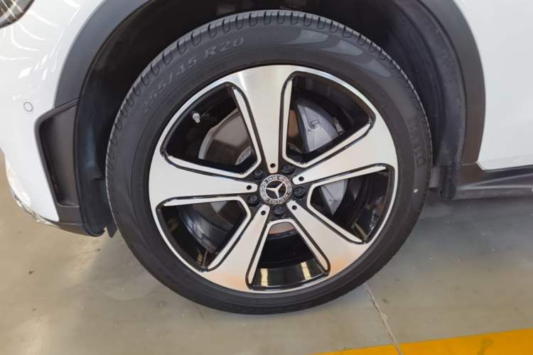Used Mercedes-Benz GLC 2022 Refreshed GLC 300 L 4MATIC Dynamic Edition Prestige Version Left Front Wheel Hub