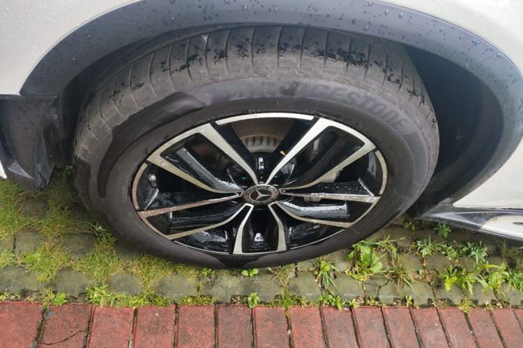 Used Mercedes-Benz GLC 2022 Refreshed GLC 300 L 4MATIC Dynamic Edition Left Front Wheel Hub