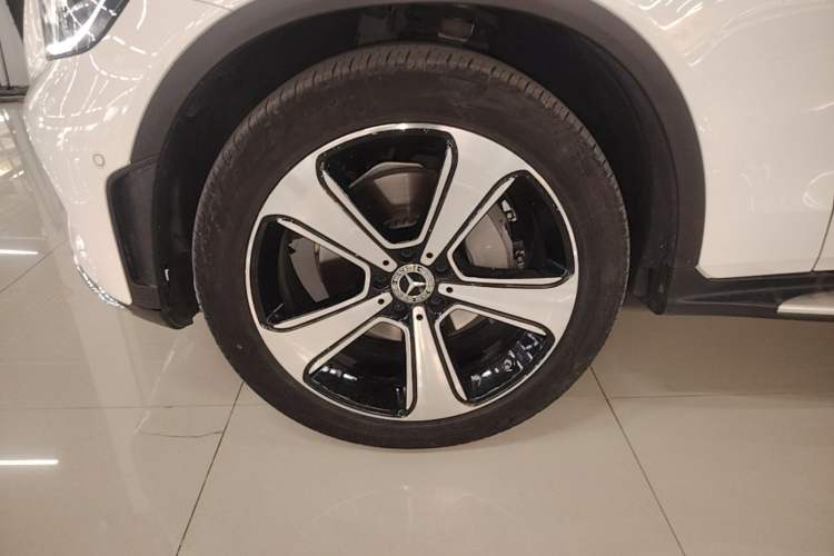 Used Mercedes-Benz GLC 2022 Refreshed GLC 300 L 4MATIC Dynamic Edition Prestige Version Left Front Wheel Hub