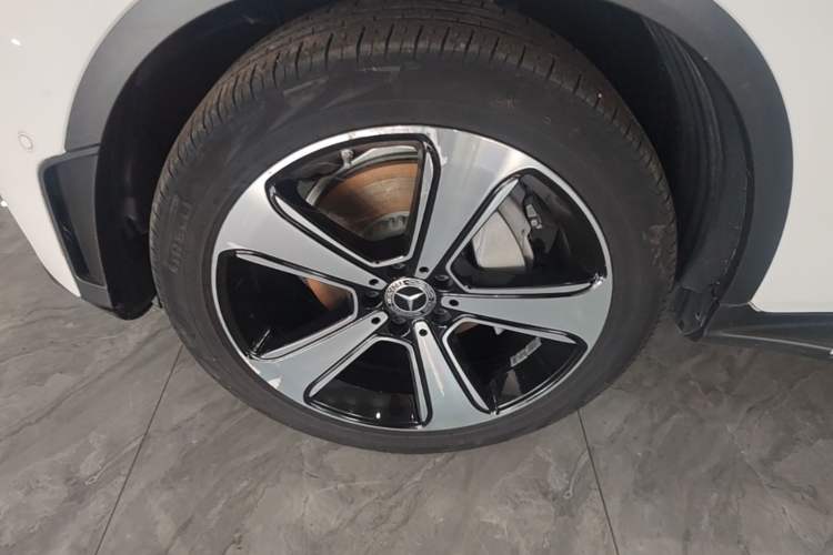 Used Mercedes-Benz GLC 2022 Refreshed GLC 300 L 4MATIC Dynamic Edition Prestige Version Left Front Wheel Hub