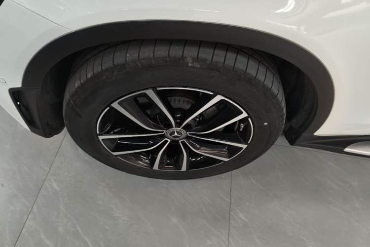 Used Mercedes-Benz GLC 2022 GLC 260 L 4MATIC Luxury Model Left Front Wheel Hub