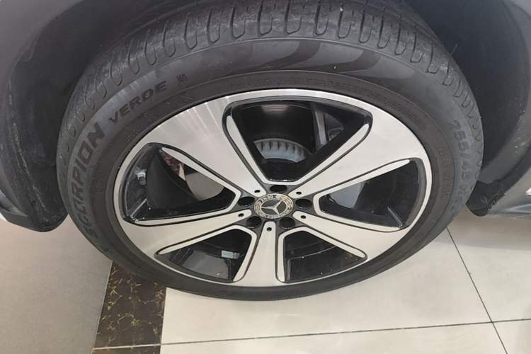Used Mercedes-Benz GLC 2022 Refreshed GLC 300 L 4MATIC Dynamic Edition Prestige Version Left Front Wheel Hub