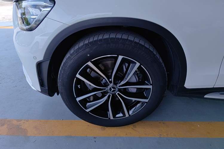 Used Mercedes-Benz GLC 2022 GLC 300 L 4MATIC Dynamic Model Left Front Wheel Hub
