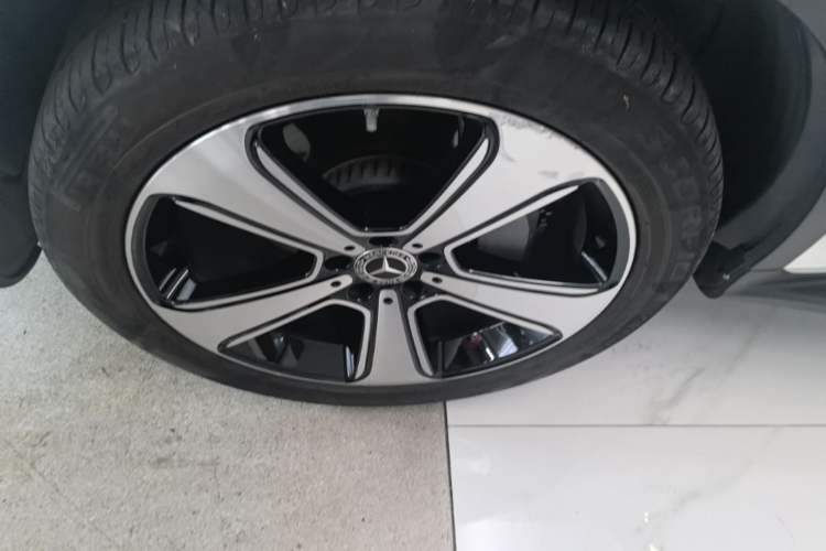 Used Mercedes-Benz GLC 2022 GLC 300 L 4MATIC Dynamic Edition Prestige Model Left Front Wheel Hub