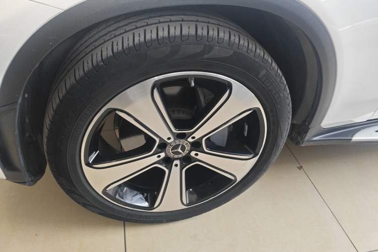 Used Mercedes-Benz GLC 2022 Refreshed GLC 300 L 4MATIC Dynamic Edition Prestige Version Left Front Wheel Hub