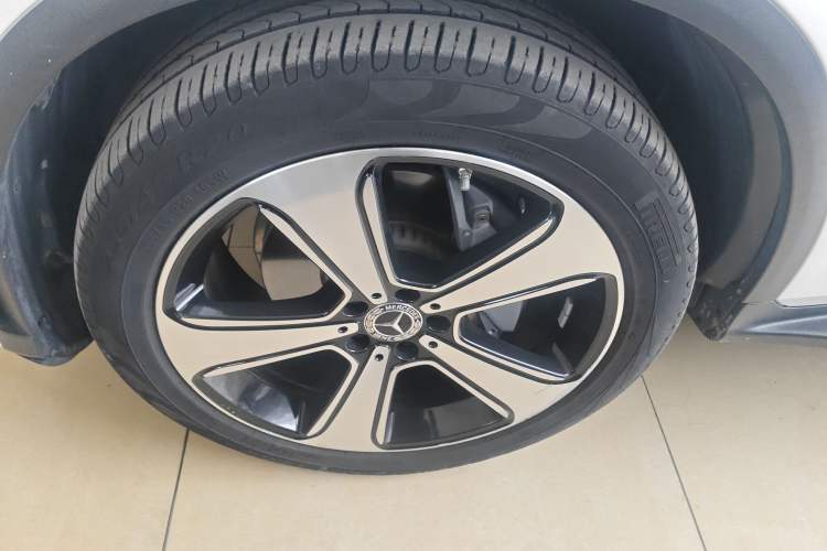 Used Mercedes-Benz GLC 2022 Refreshed GLC 300 L 4MATIC Dynamic Edition Prestige Version Left Front Wheel Hub
