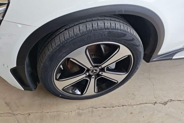 Used Mercedes-Benz GLC 2022 GLC 300 L 4MATIC Dynamic Edition Prestige Model Left Front Wheel Hub