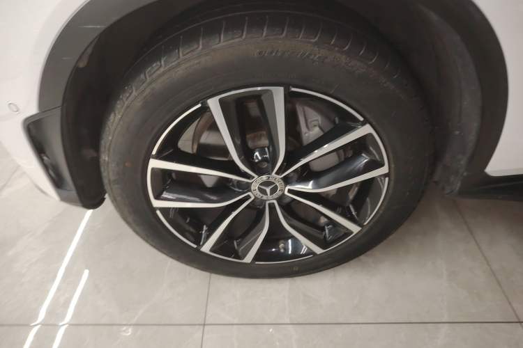 Used Mercedes-Benz GLC 2022 GLC 300 L 4MATIC Dynamic Model Left Front Wheel Hub