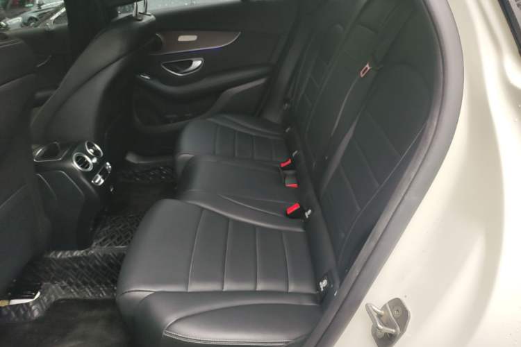 Used Mercedes-Benz GLC 2022 Refreshed GLC 300 L 4MATIC Dynamic Edition Left Rear Seat