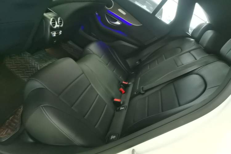 Used Mercedes-Benz GLC 2022 Facelift GLC 260 L 4MATIC Luxury Edition Left Rear Seat