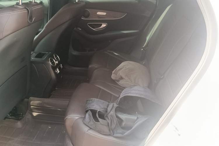 Used Mercedes-Benz GLC 2022 GLC 300 L 4MATIC Dynamic Model Left Rear Seat